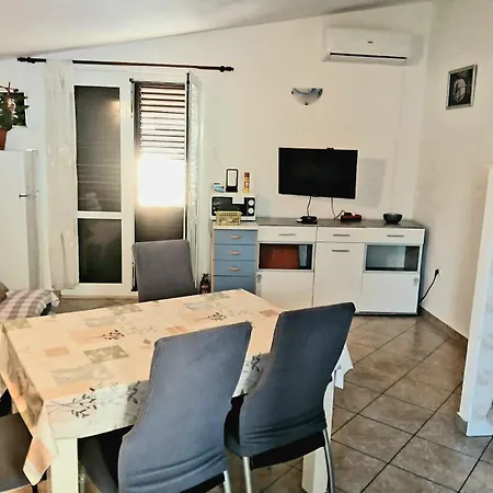 Vlatka * Rogoznica (Sibenik-Knin)